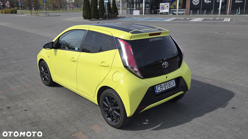 Toyota Aygo x-cite - 12