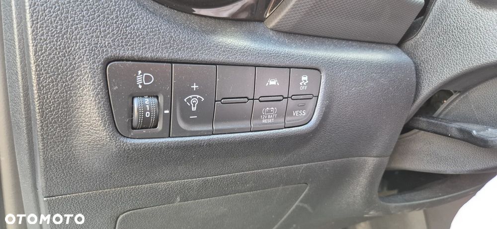 Hyundai Kona 1.6 GDI Hybrid Executive DCT - 24