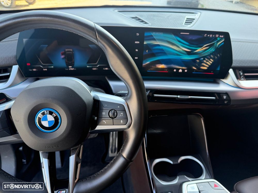 BMW iX2 eDrive20 Pack Desportivo M — fotografia 18