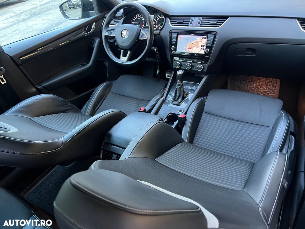 Skoda Octavia 2.0 TDI DSG RS - 27