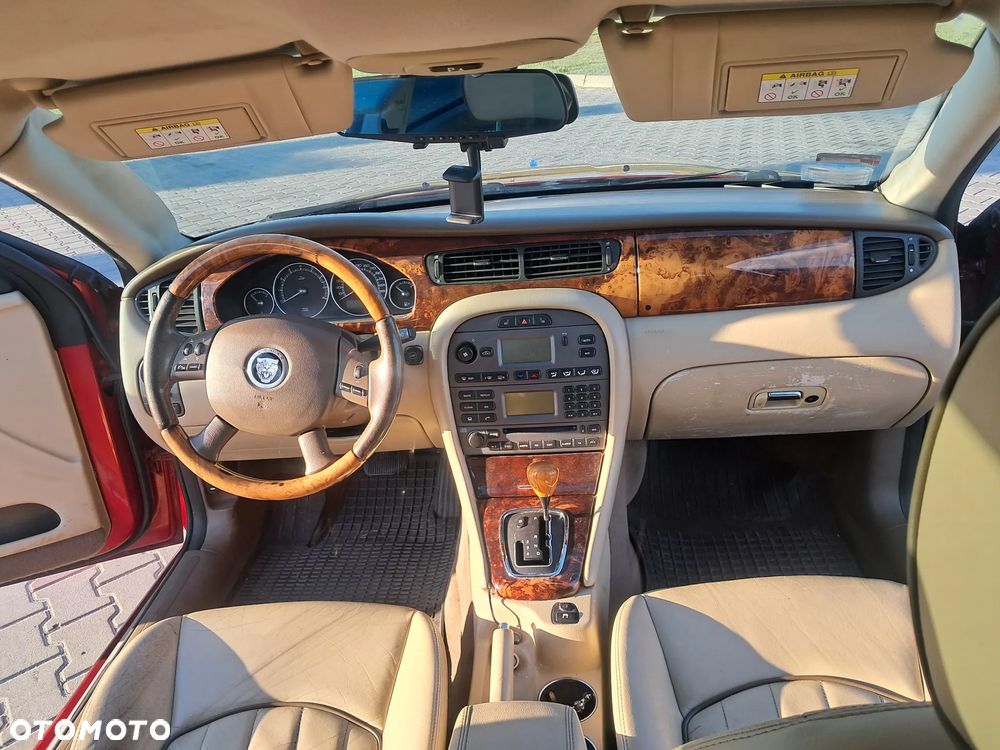 Jaguar X-Type 2.5 V6 4x4 Executive - 13