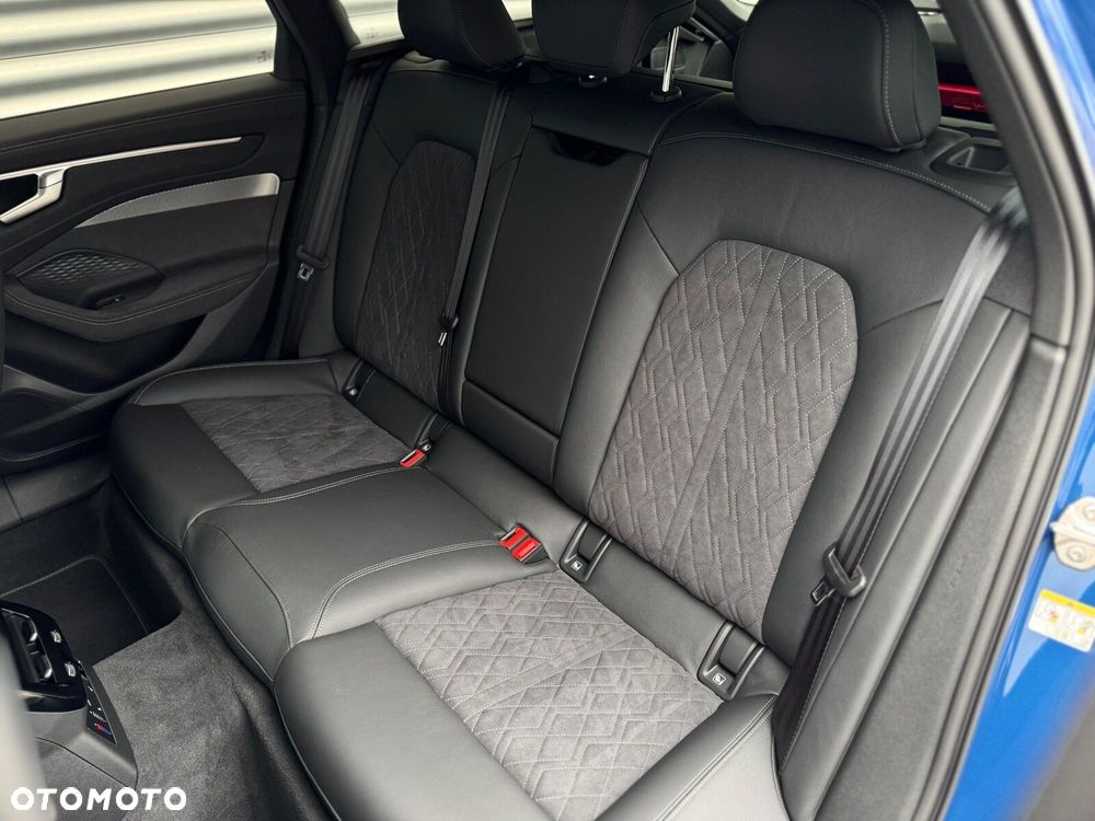 Audi A6 Avant TFSI mHEV Quattro S tronic - 35