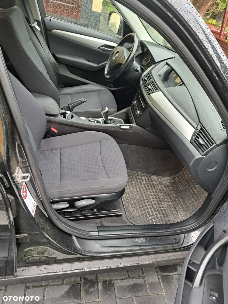 BMW X1 sDrive18d - 11