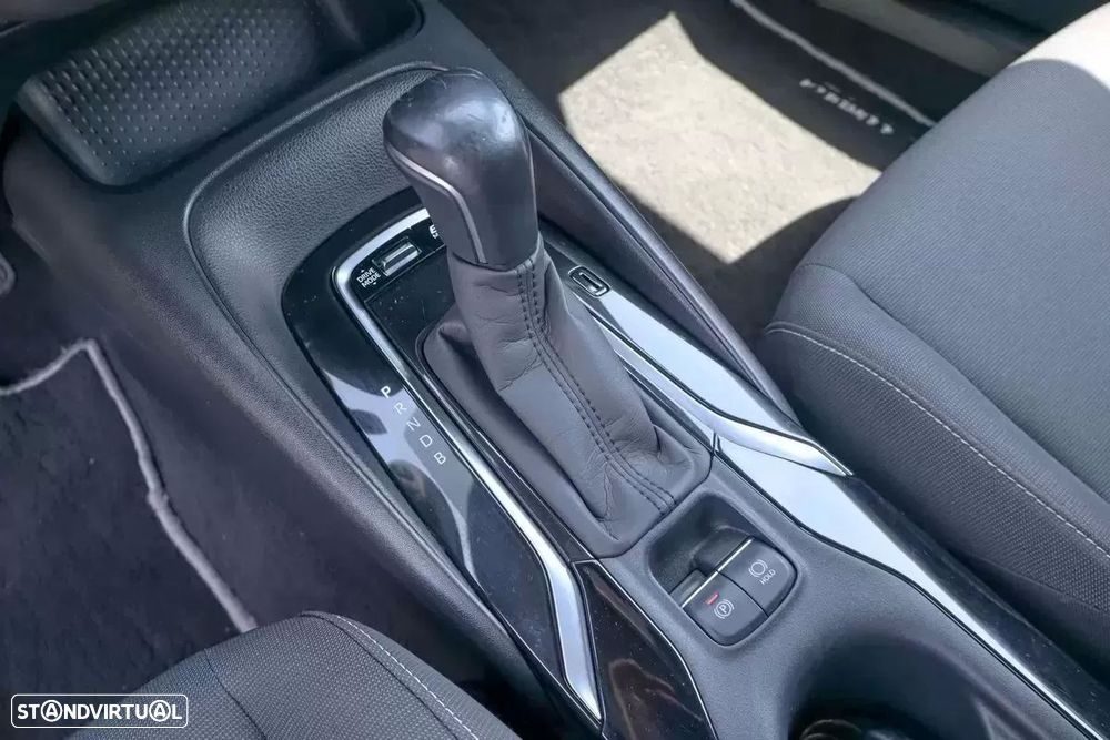 Toyota Corolla 1.8 Hybrid Comfort - 22