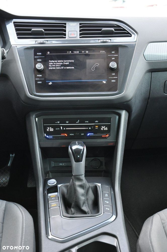 Volkswagen Tiguan - 23