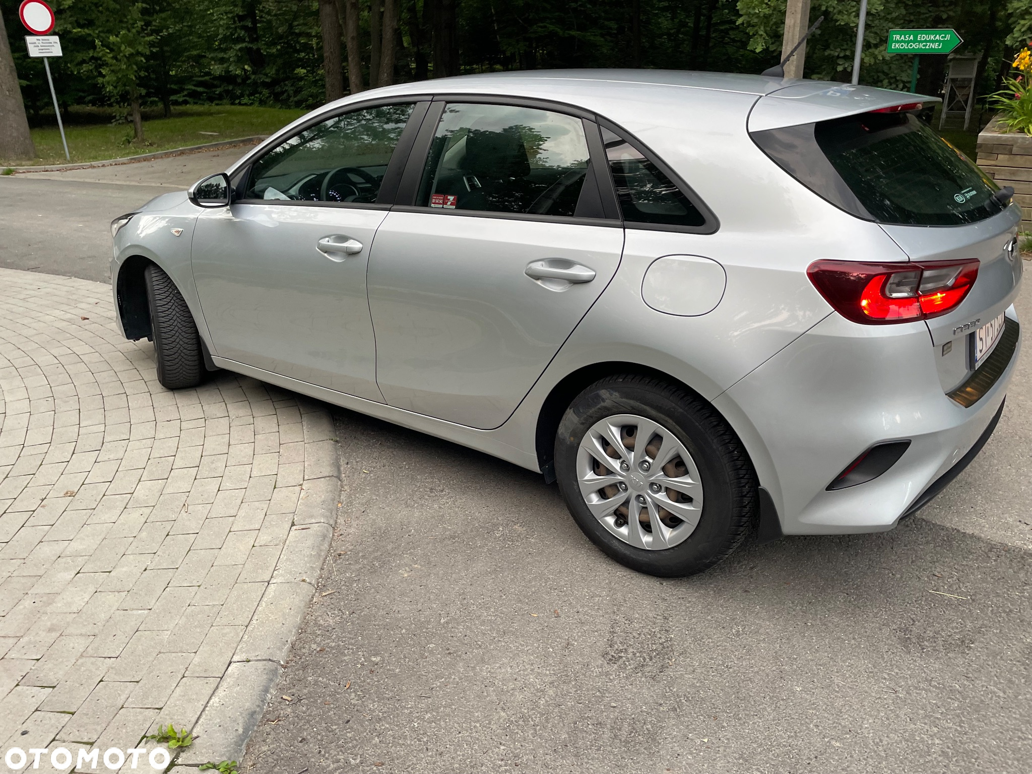 Kia Ceed 1.4 L - 6