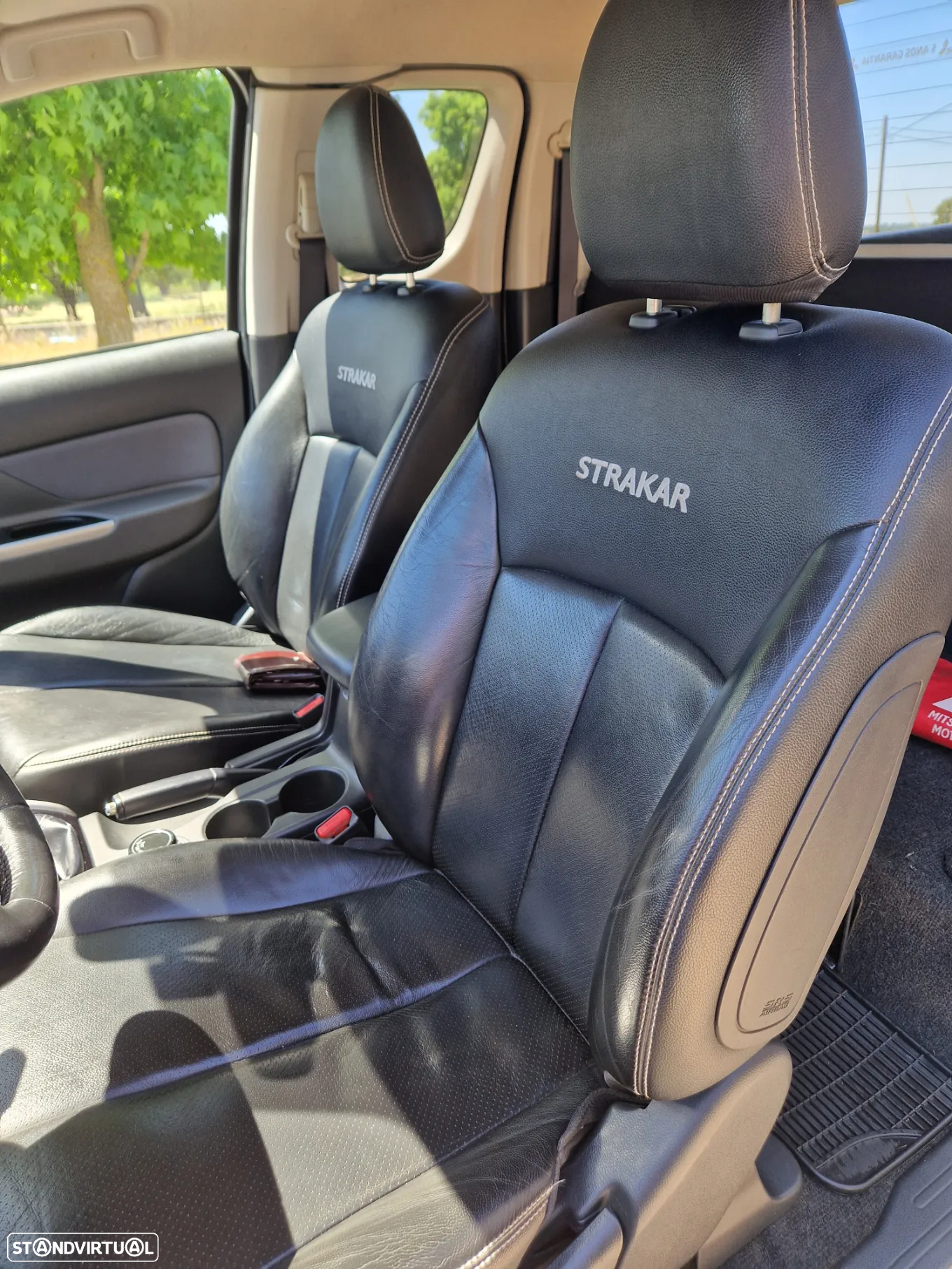 Mitsubishi L200 2.4 DI-D Club Intense Sport Strakar 4WD - 14