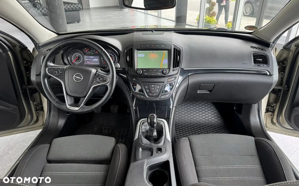 Opel Insignia - 36