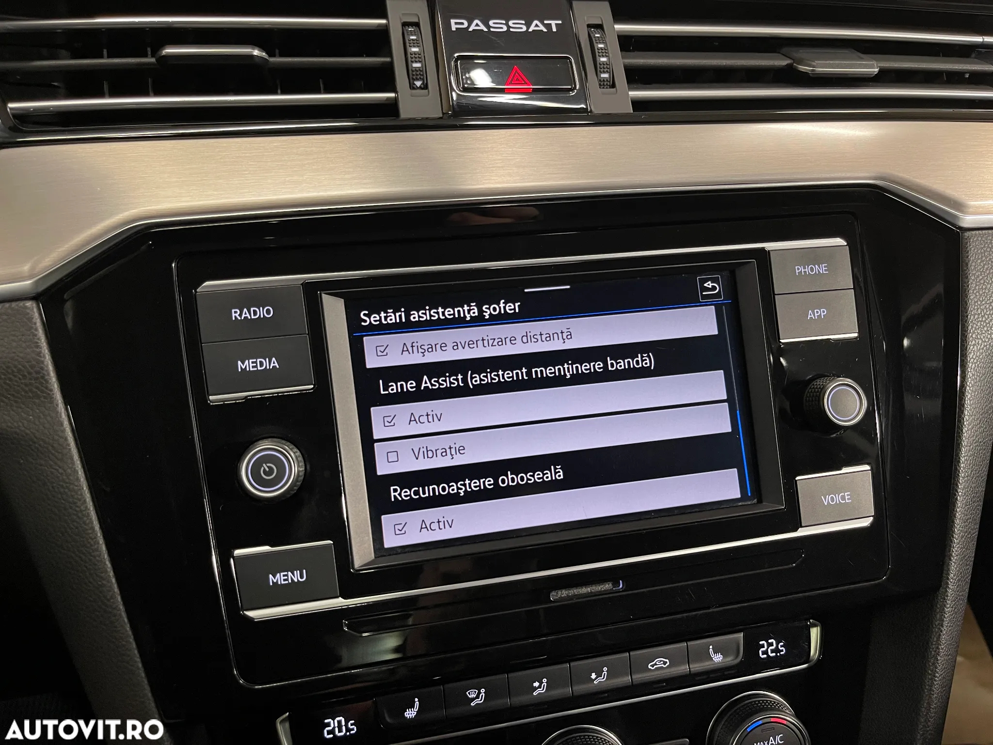 Volkswagen Passat 2.0 TDI DSG Highline - 16