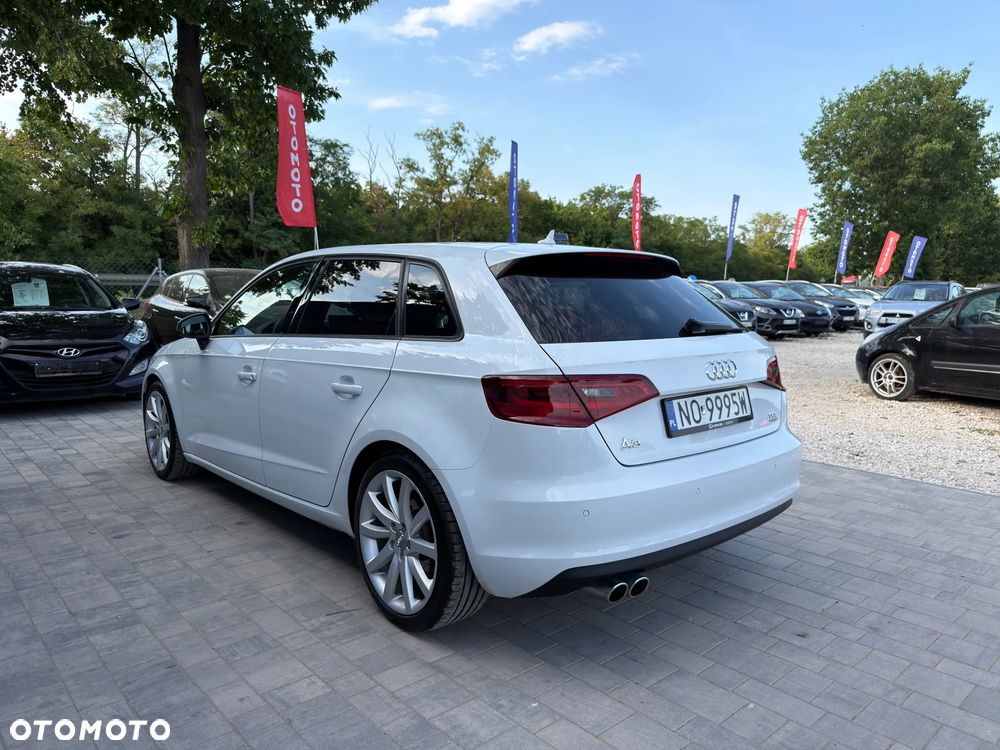 Audi A3 Sportback 2.0 TDI Quattro Ambiente S tronic - 4