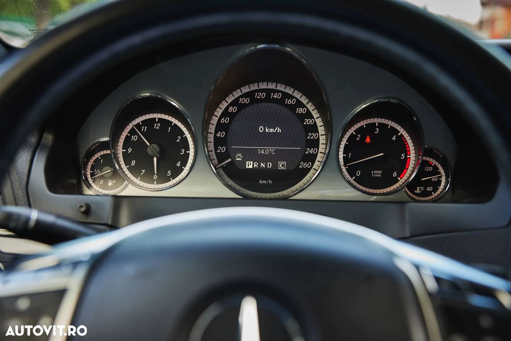 Mercedes-Benz E - 24