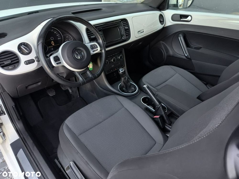 Volkswagen New Beetle - 10