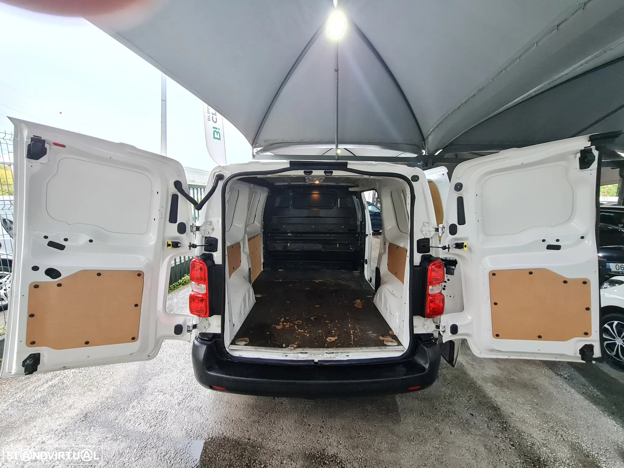 Citroën JUMPY 1.6 HDi 115CV * IVA INCLUÍDO DEDUTÍVEL * - 9