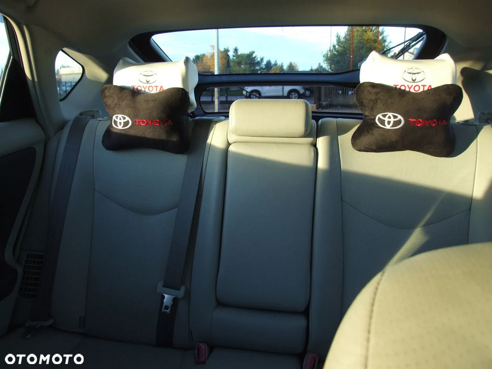 Toyota Prius 1.8 HSD Sol - 17