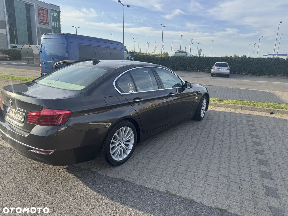 BMW Seria 5 525d xDrive Luxury Line - 3