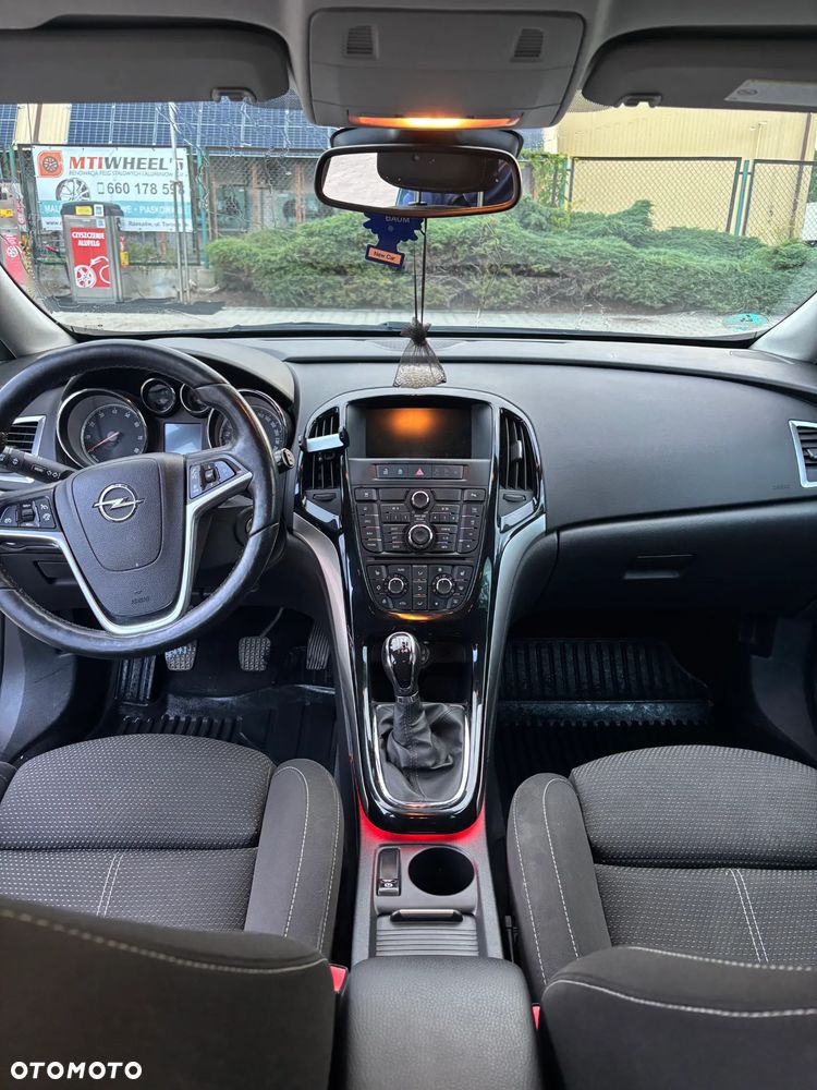 Opel Astra 1.4 T Active EU6 - 8