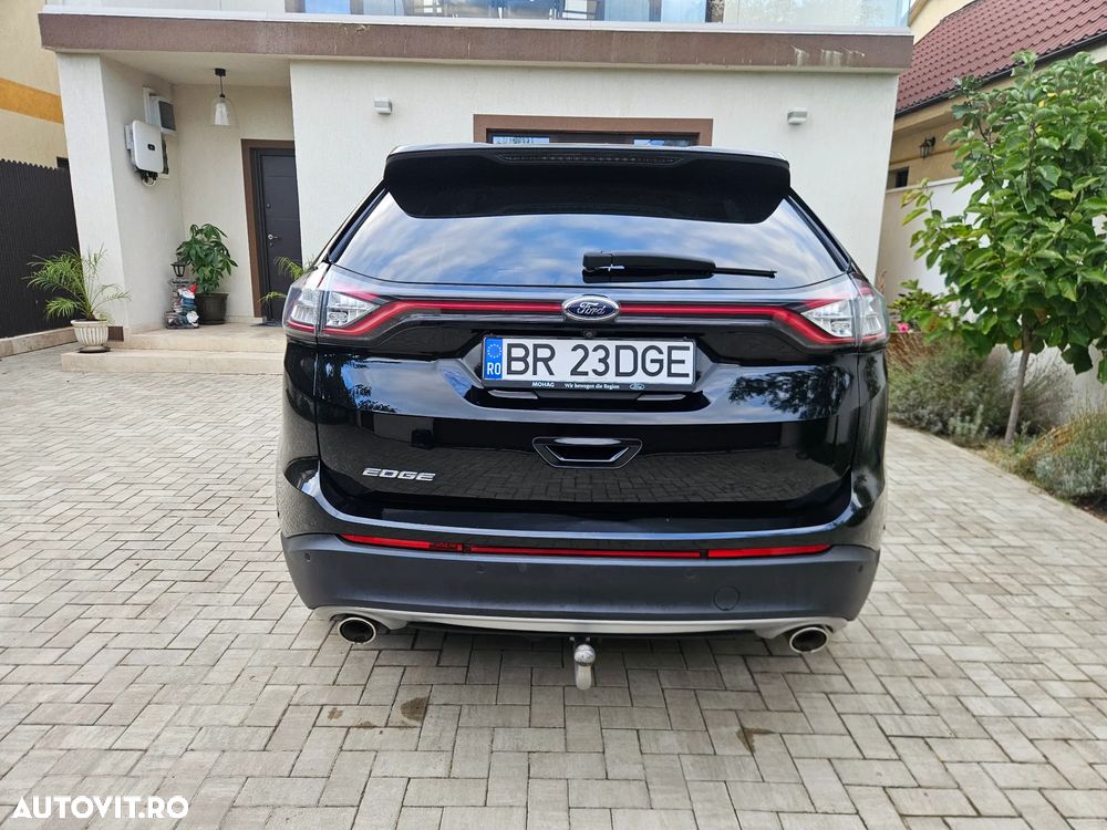 Ford Edge 2.0 TDCi Powershift Titanium - 12