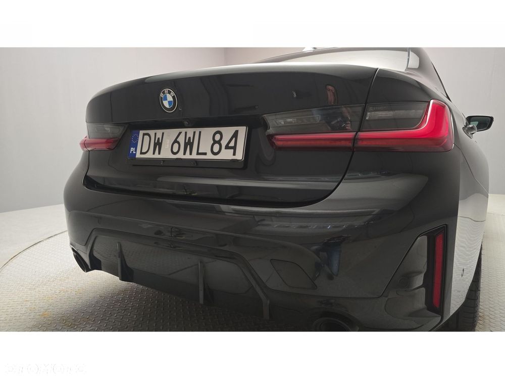 BMW Seria 3 320d xDrive mHEV M Sport - 32