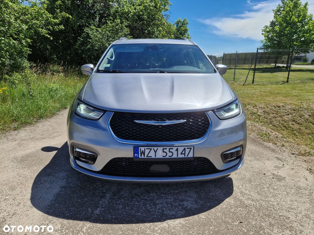 Chrysler Pacifica - 4