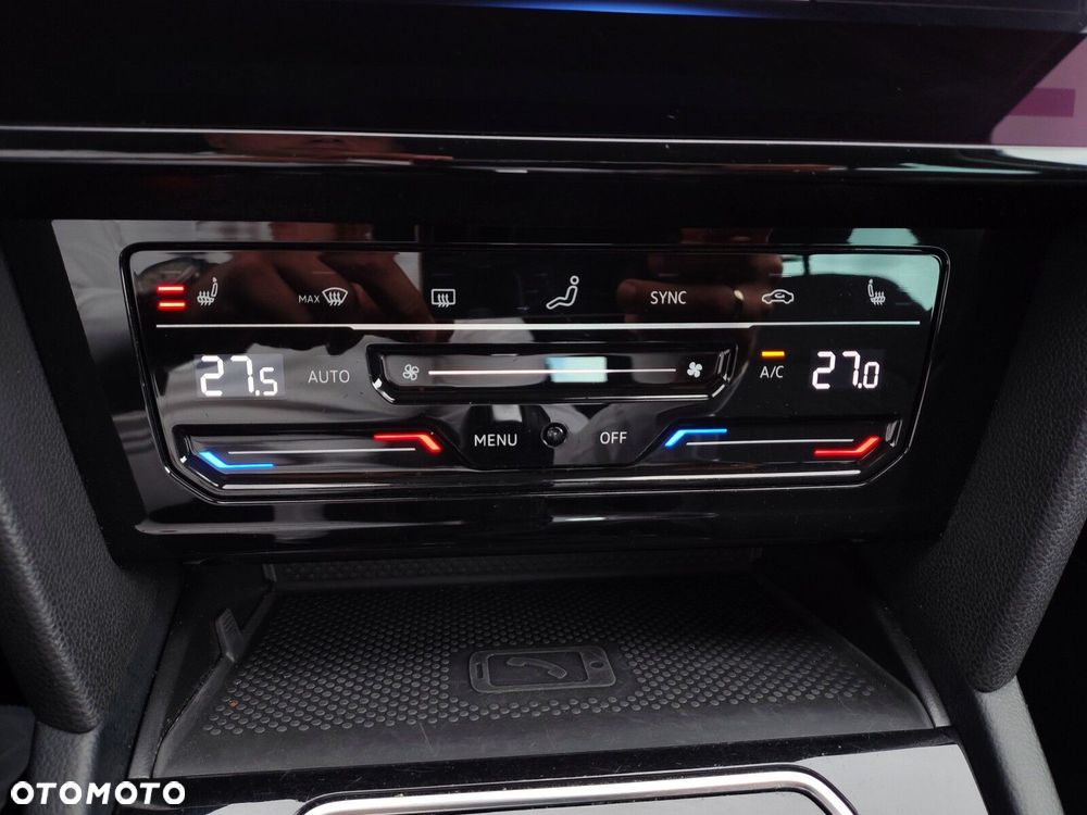 Volkswagen Passat - 33