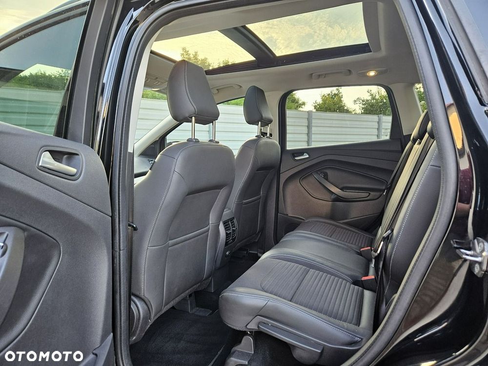 Ford Kuga 2.0 TDCi FWD Titanium - 25
