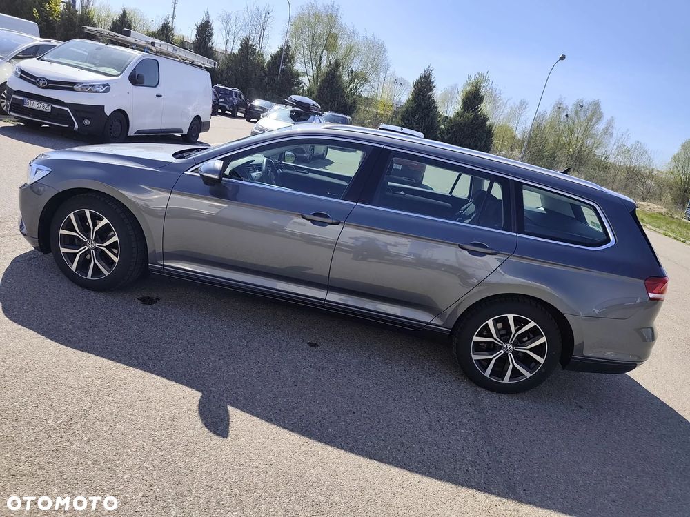 Volkswagen Passat 2.0 TDI (BlueMotion Technology) Comfortline - 9