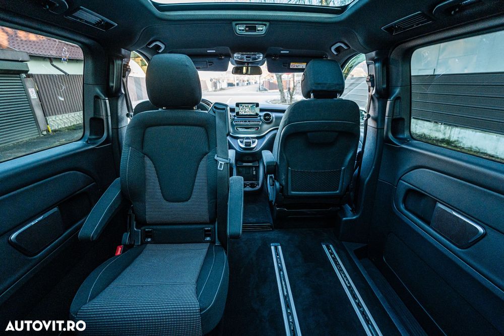 Mercedes-Benz V - 12