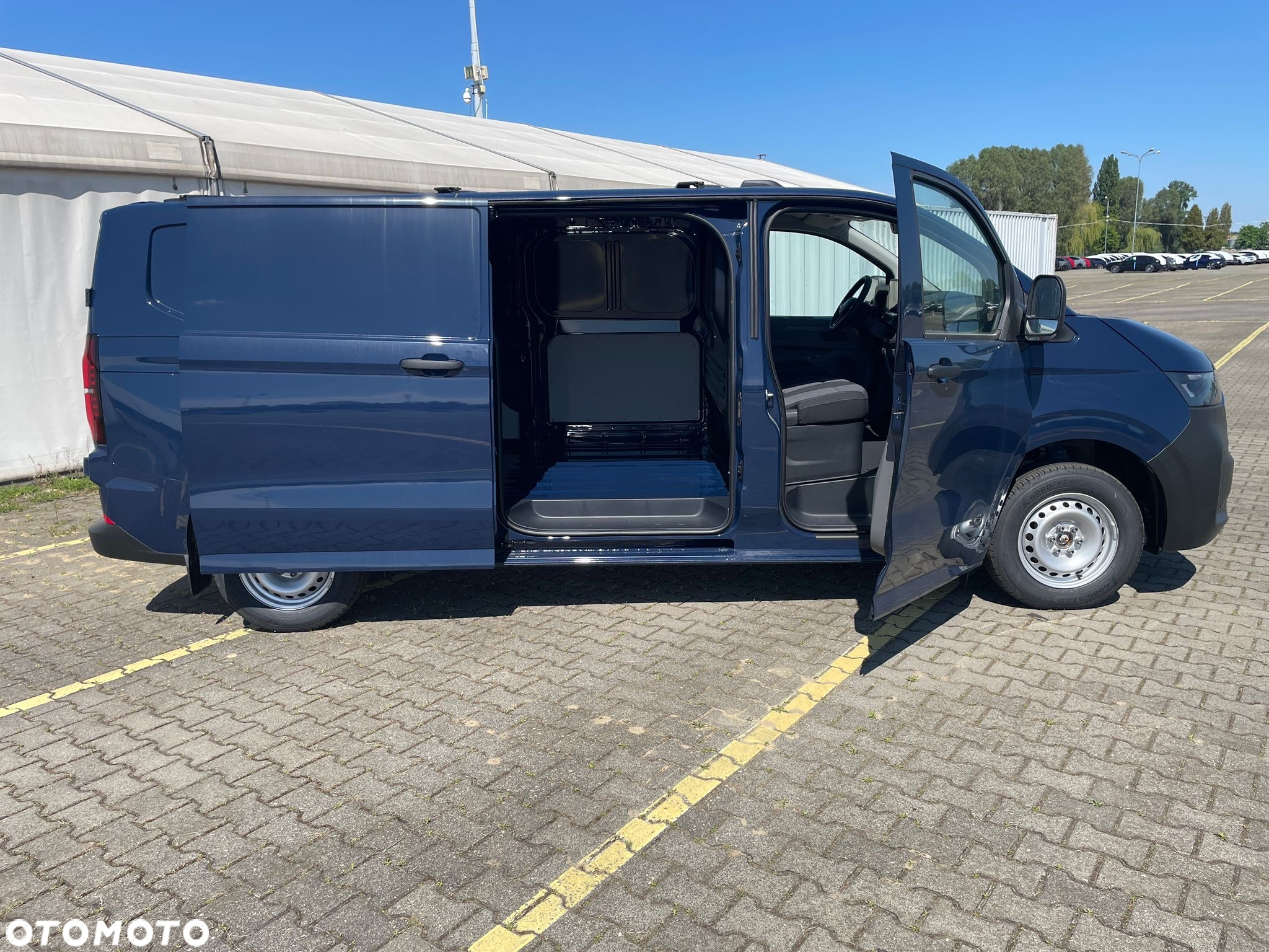 Volkswagen Transporter - 4