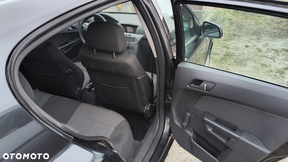 Opel Astra 1.7 CDTI Essentia - 7