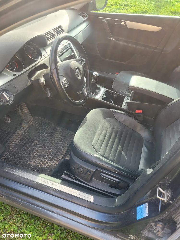 Volkswagen Passat - 7