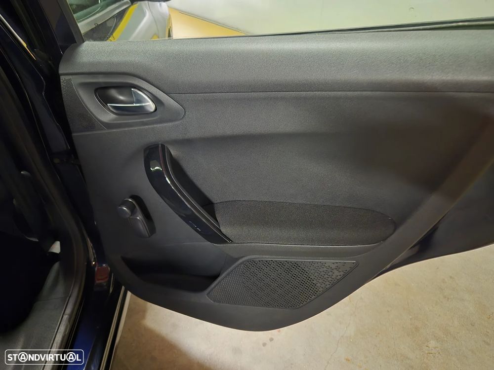 Peugeot 208 1.5 BlueHDi Active Pack - 44