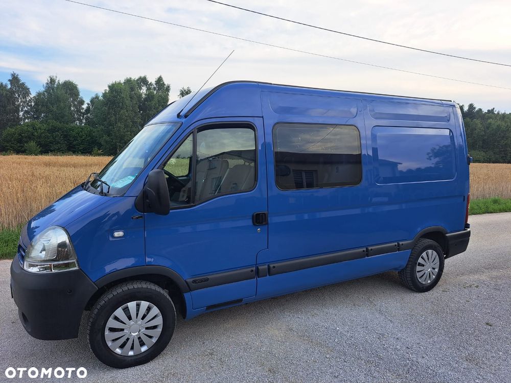 Nissan Interstar - 1