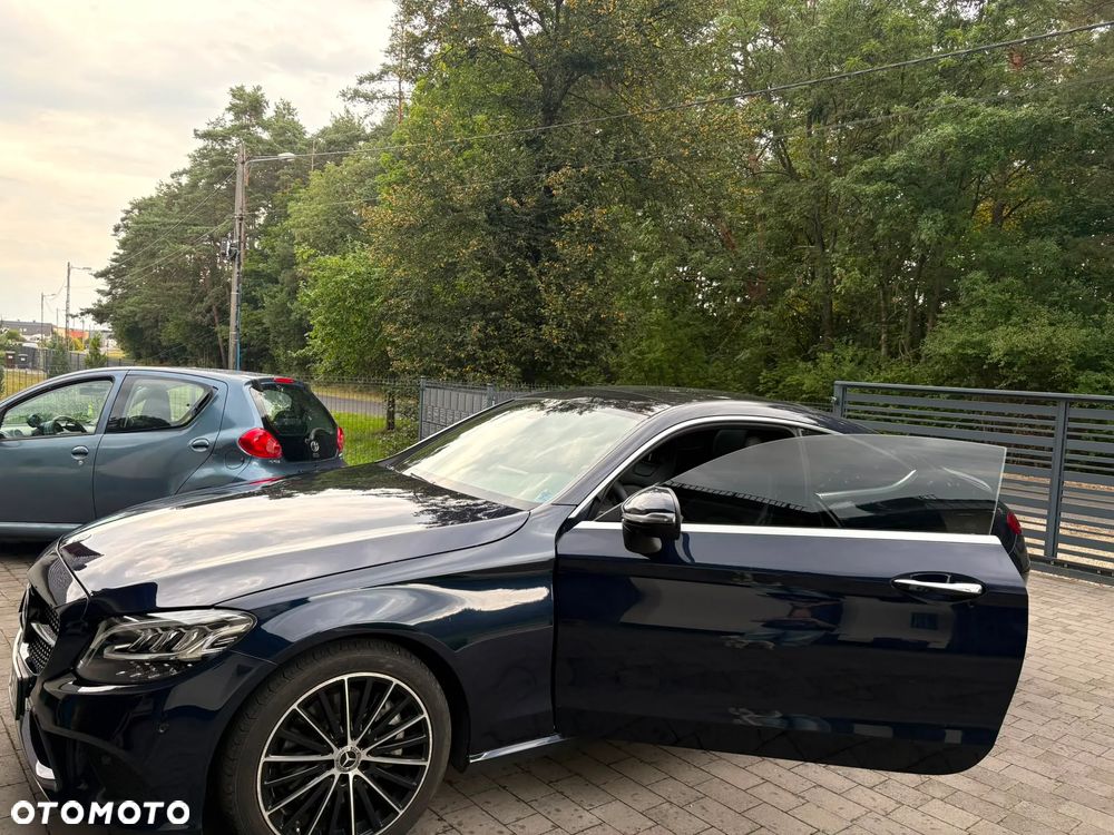 Mercedes-Benz Klasa C 300 4MATIC 9G-TRONIC - 2