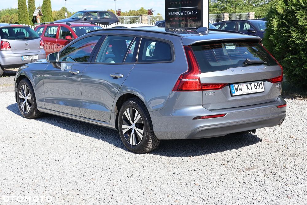 Volvo V60 D3 Momentum Pro - 4