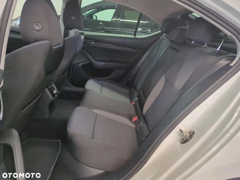 Skoda Octavia 2.0 TDI Ambition - 9