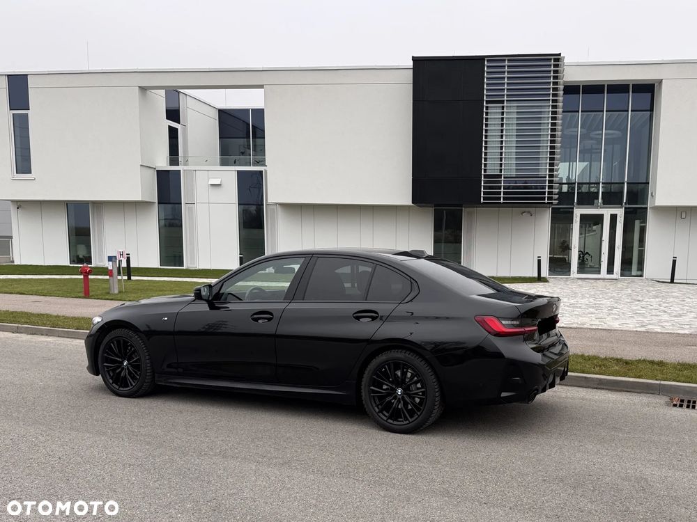 BMW Seria 3 320d xDrive mHEV M Sport - 3