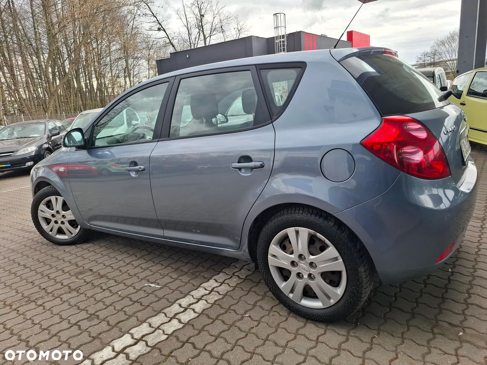 Kia Ceed Cee'd 1.4 Comfort - 19