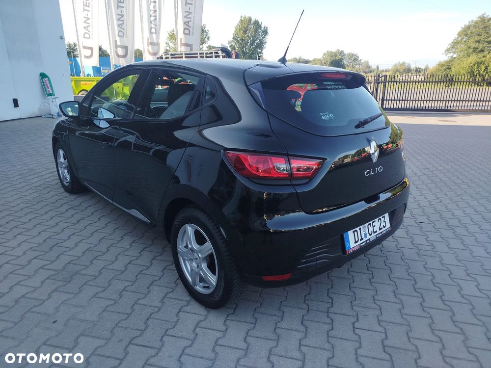 Renault Clio 1.2 16V 75 Expression - 4