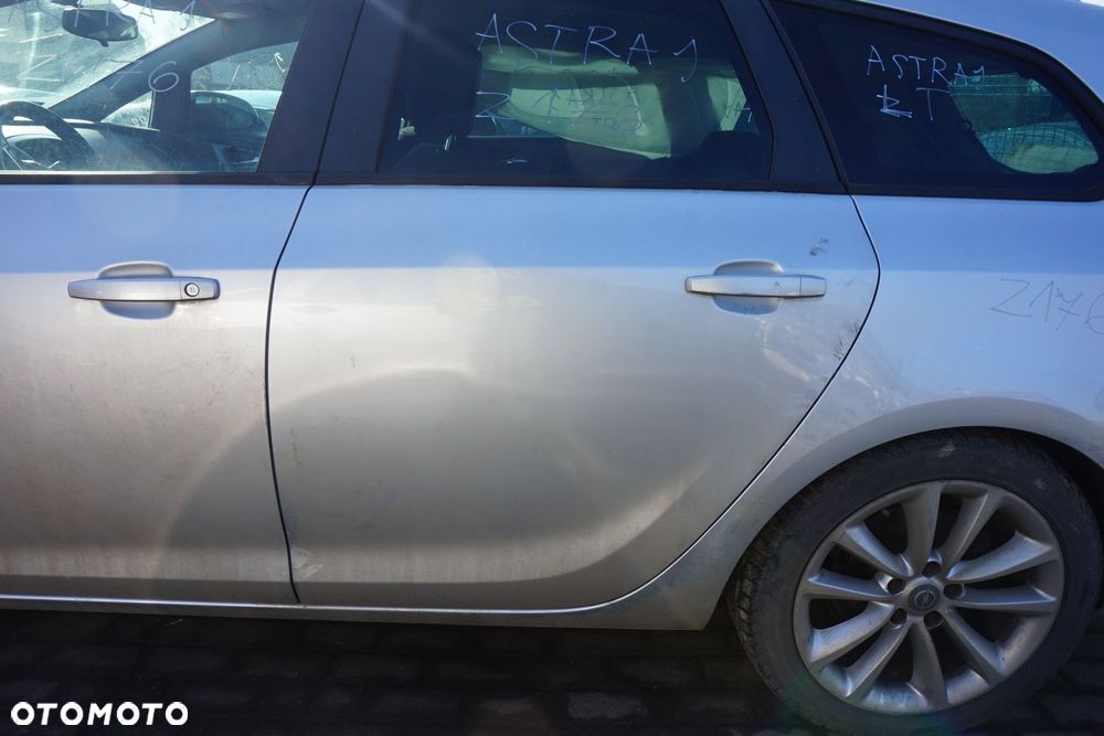 DRZWI TYLNE LEWE ASTRA IV J KOMBI Z176  SREBRNY OPEL 2009-2015 - 3