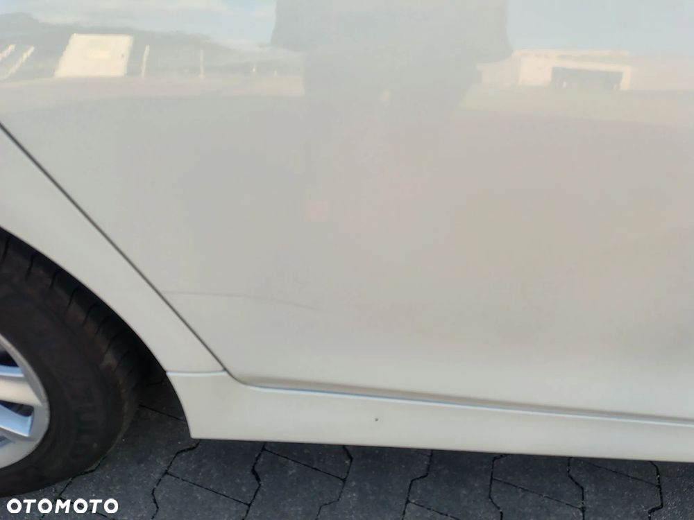 BMW Seria 5 520i - 26