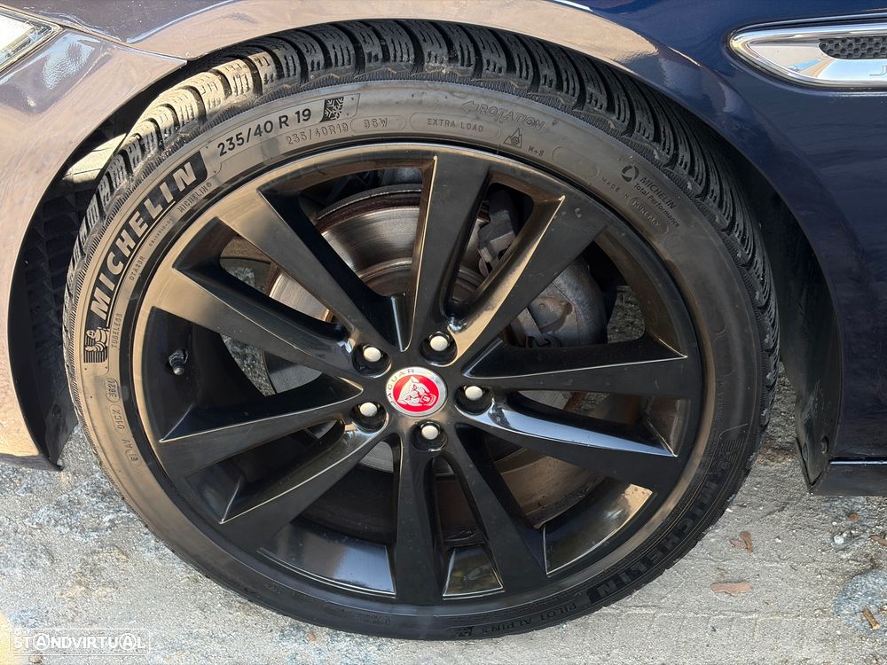 Jaguar XE 2.0 D Portfolio Aut. - 18