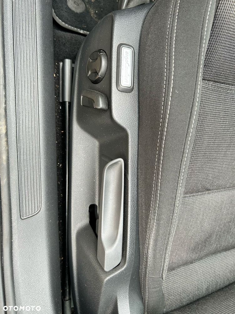 Volkswagen Passat 1.5 TSI EVO Comfortline - 22