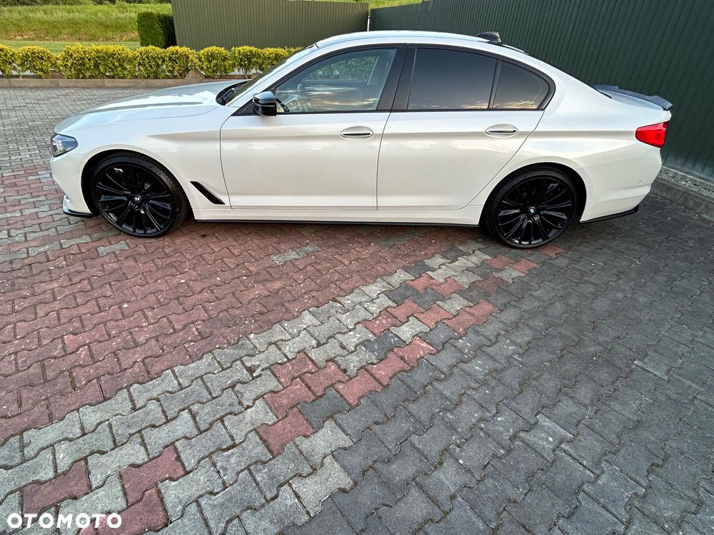BMW Seria 5 520d xDrive - 4