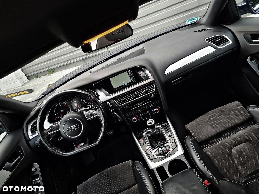 Audi A4 Avant 2.0 TDI DPF quattro S line Sportpaket - 22
