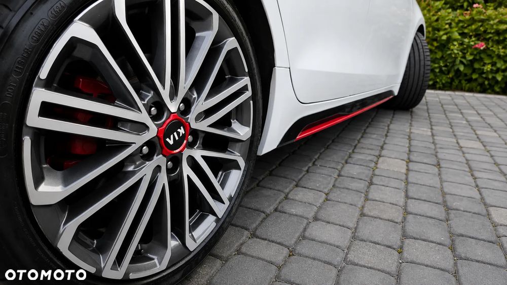 Kia ProCeed - 21