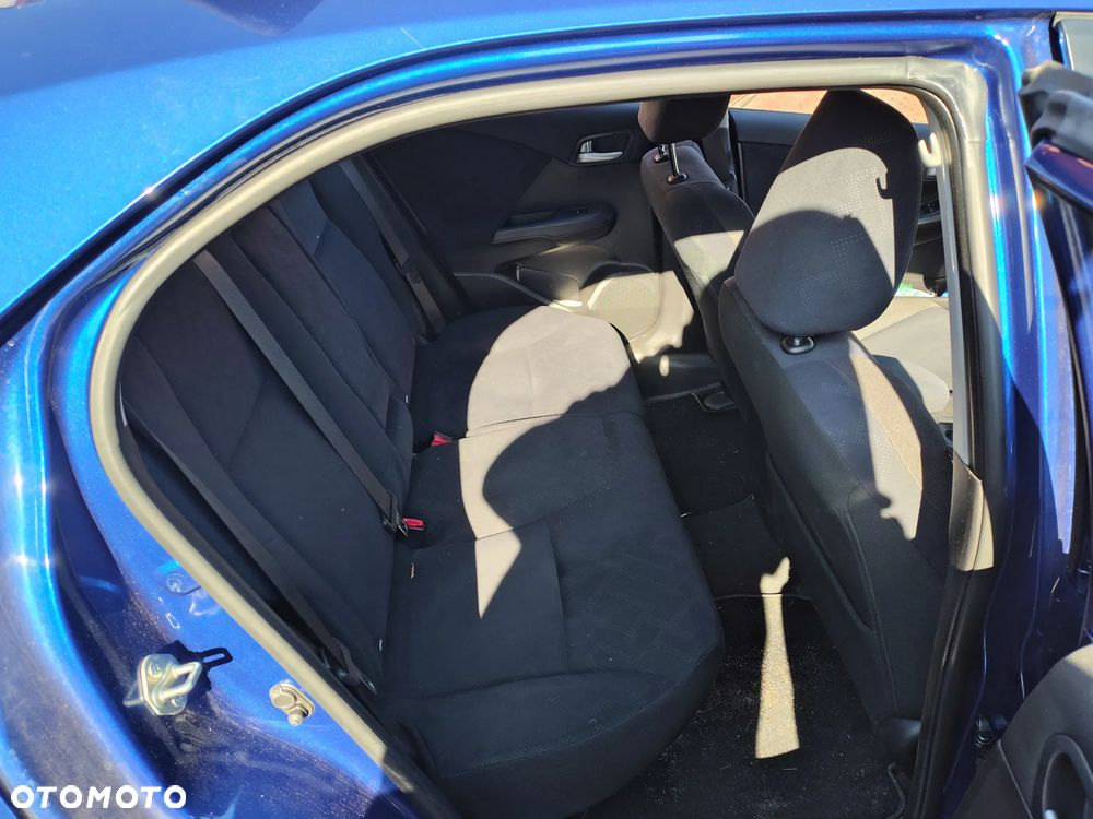 Honda Civic 1.8 i-VTEC Sport - 11