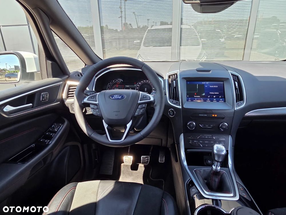 Ford S-Max - 38