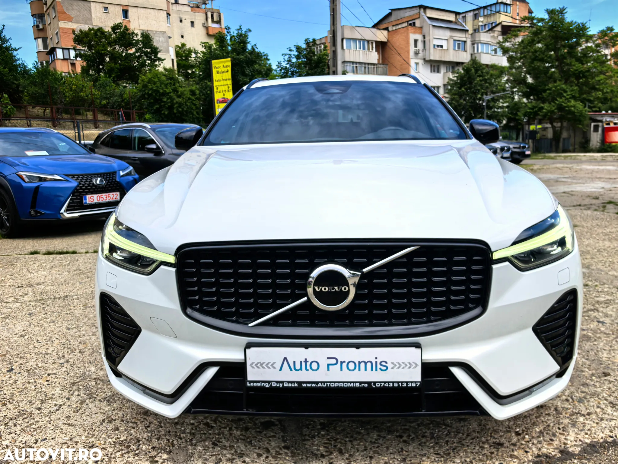 Volvo XC 60 B4 MHEV R-Design - 12