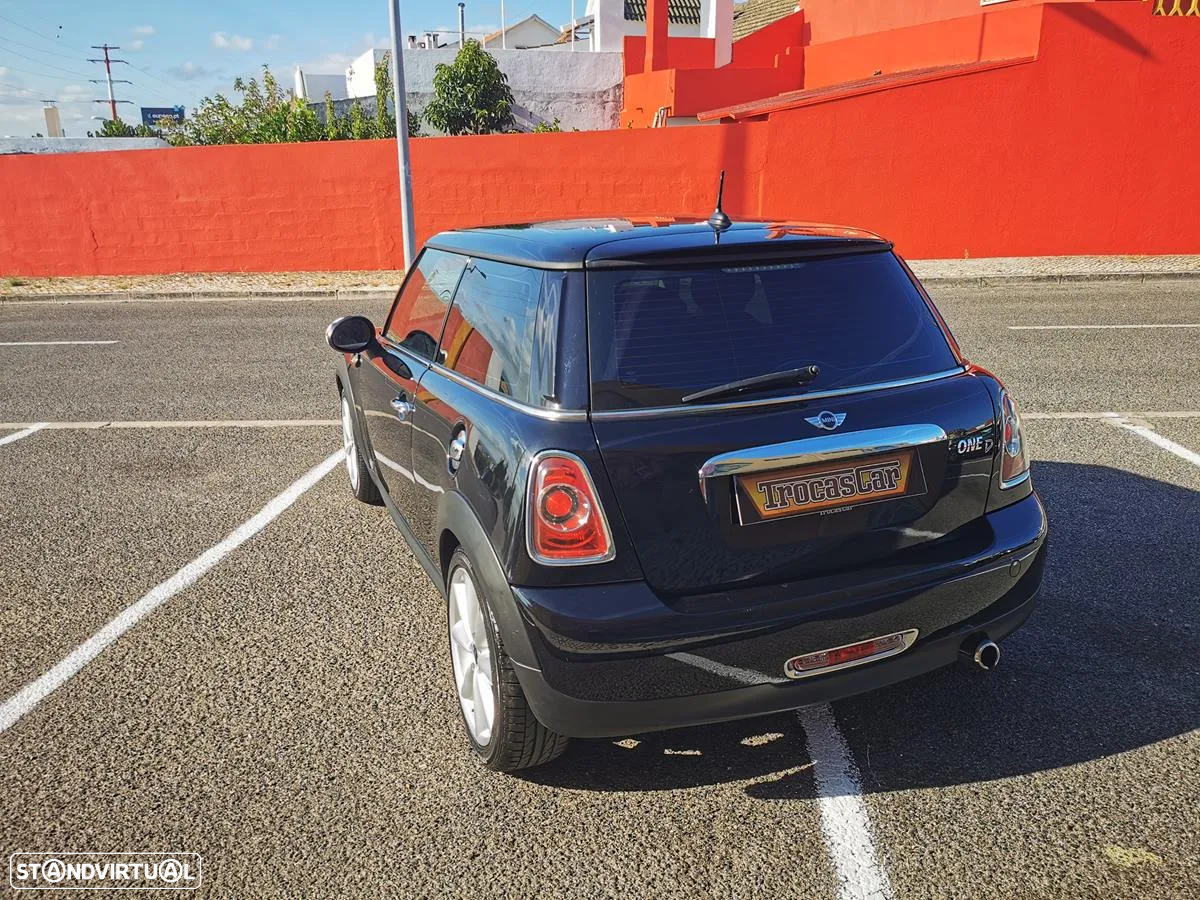 MINI 3 Portas Cooper D - 2