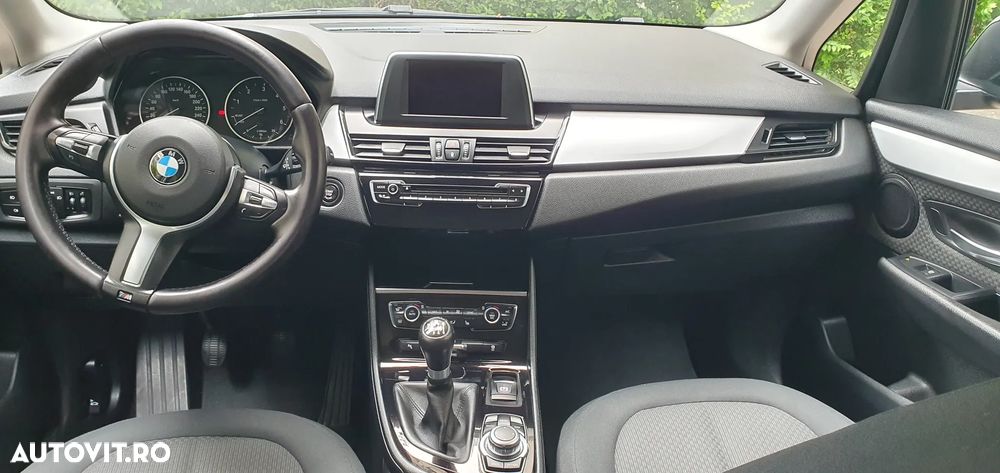 BMW Seria 2 216d Standard - 6